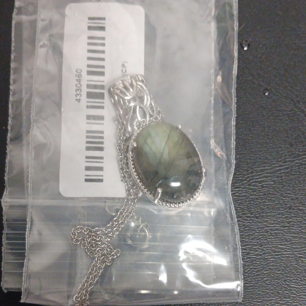 Madagascar Fire Labradorite 16.75 ctw Solitaire Pendant Necklace 20 Inches